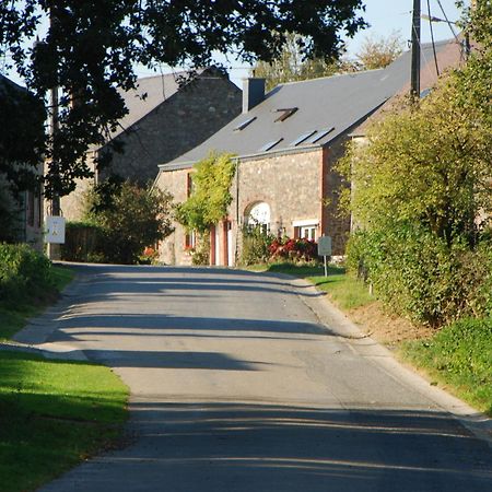 B&B Les Trois Voisins Bourseigne-Vieille Exterior photo