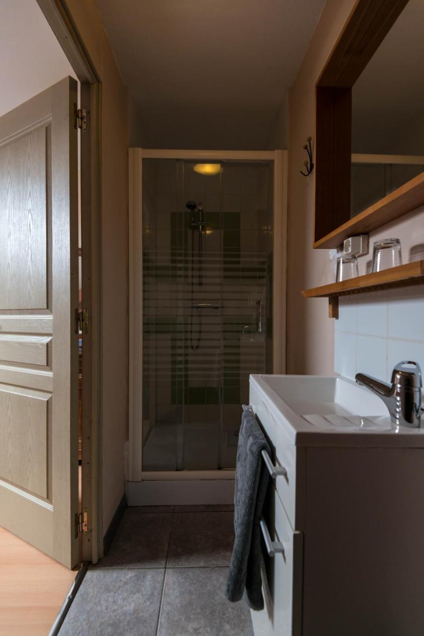 B&B Les Trois Voisins Bourseigne-Vieille Exterior photo